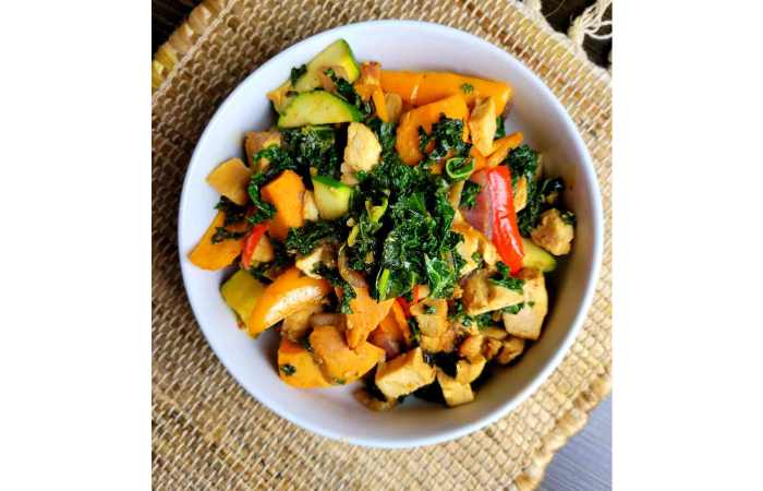 Chicken And Kimchi-Kale Stir-Fry